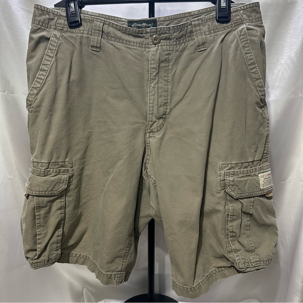 Eddie Bauer Green Cargo Shorts with Utilitarian Design